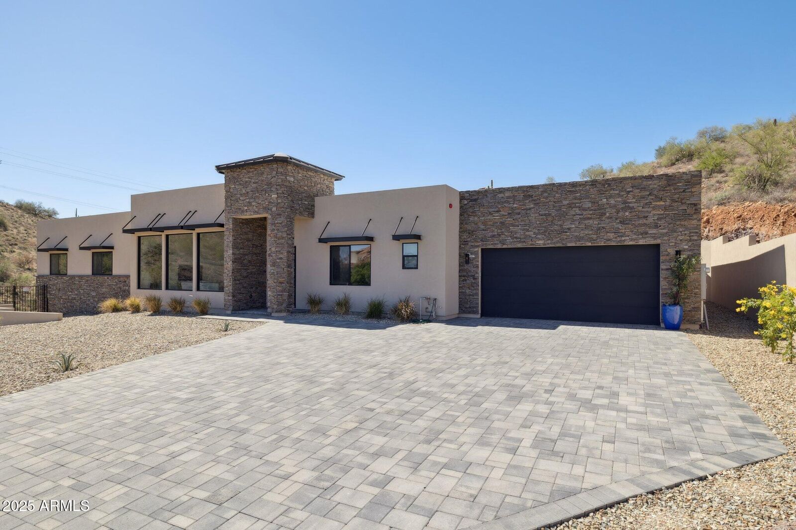 Property Photo: 9130 N Hummingbird Trail AZ 85268