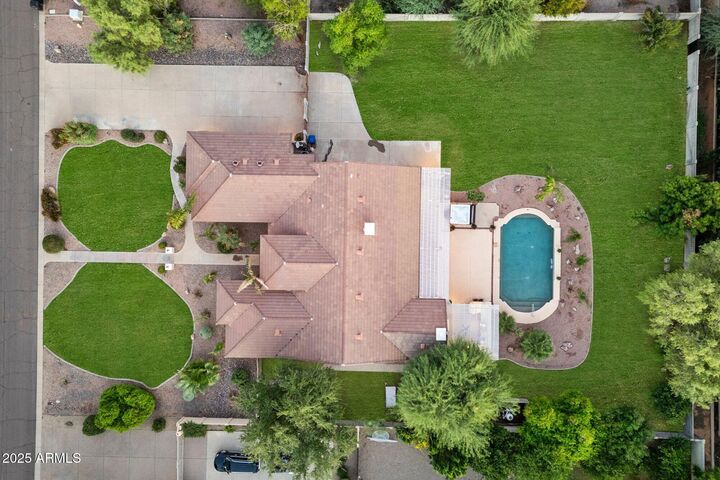 Property Photo: 2733 E Scorpio Place AZ 85249