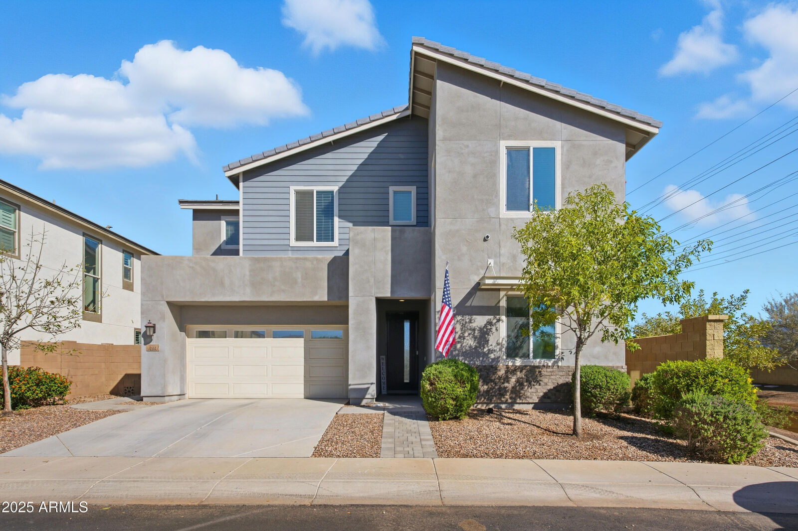 Property Photo: 284 E Honeysuckle Place AZ 85286