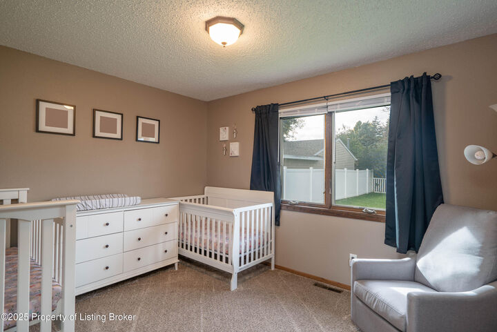 Property Photo:  1320 Portland Drive  ND 58504 