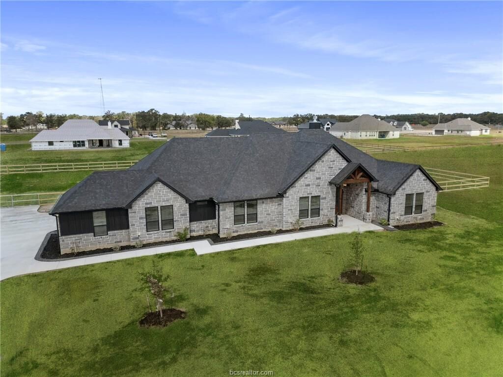 Property Photo: 7823 Luke Ct TX 77808