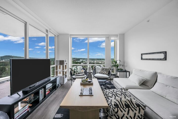 1550 Fern Street 2104  North Vancouver BC V7J 0A9 photo