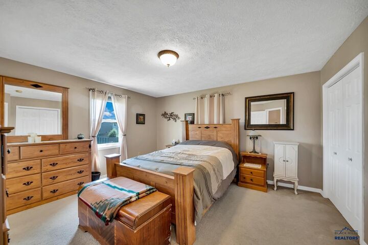 Property Photo: 9310 Astoria Ln SD 57718