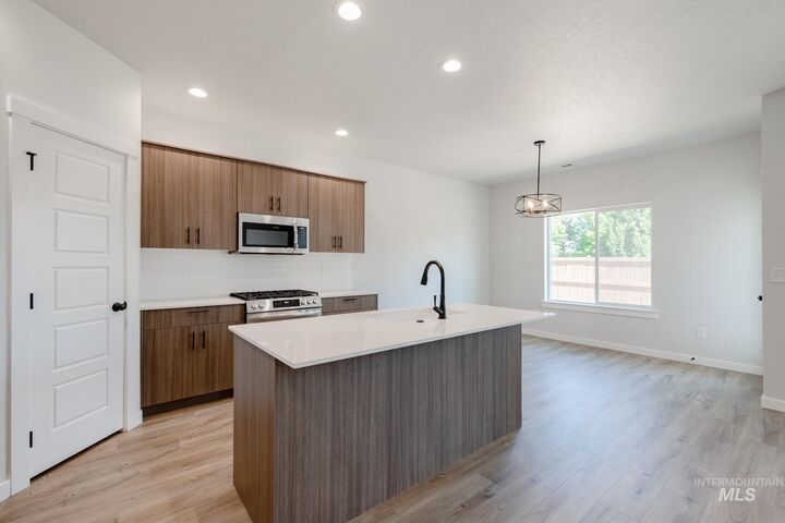 Property Photo: 2459 N Silver Wolf Ave ID 83669