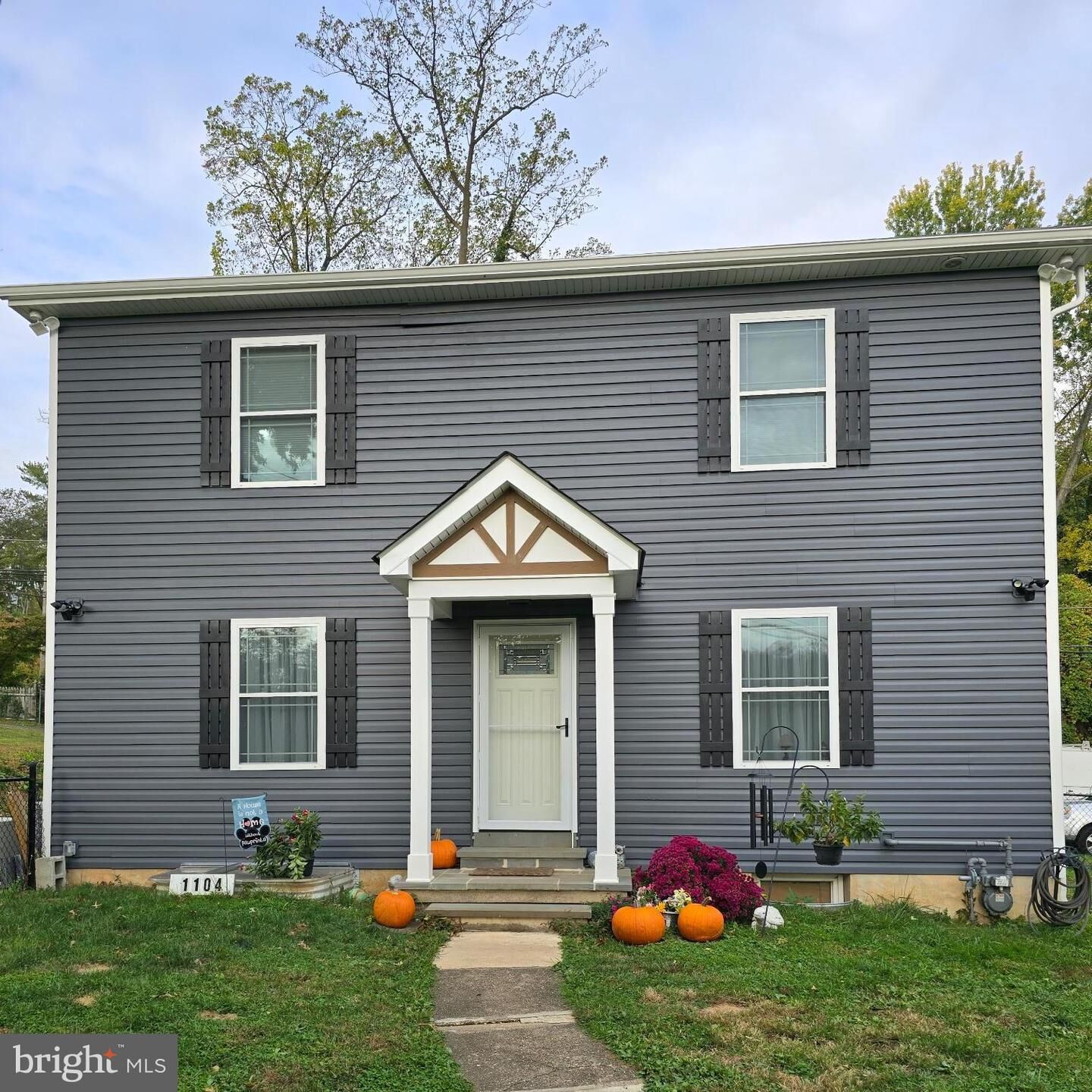Property Photo: 1104 N York Road PA 19090