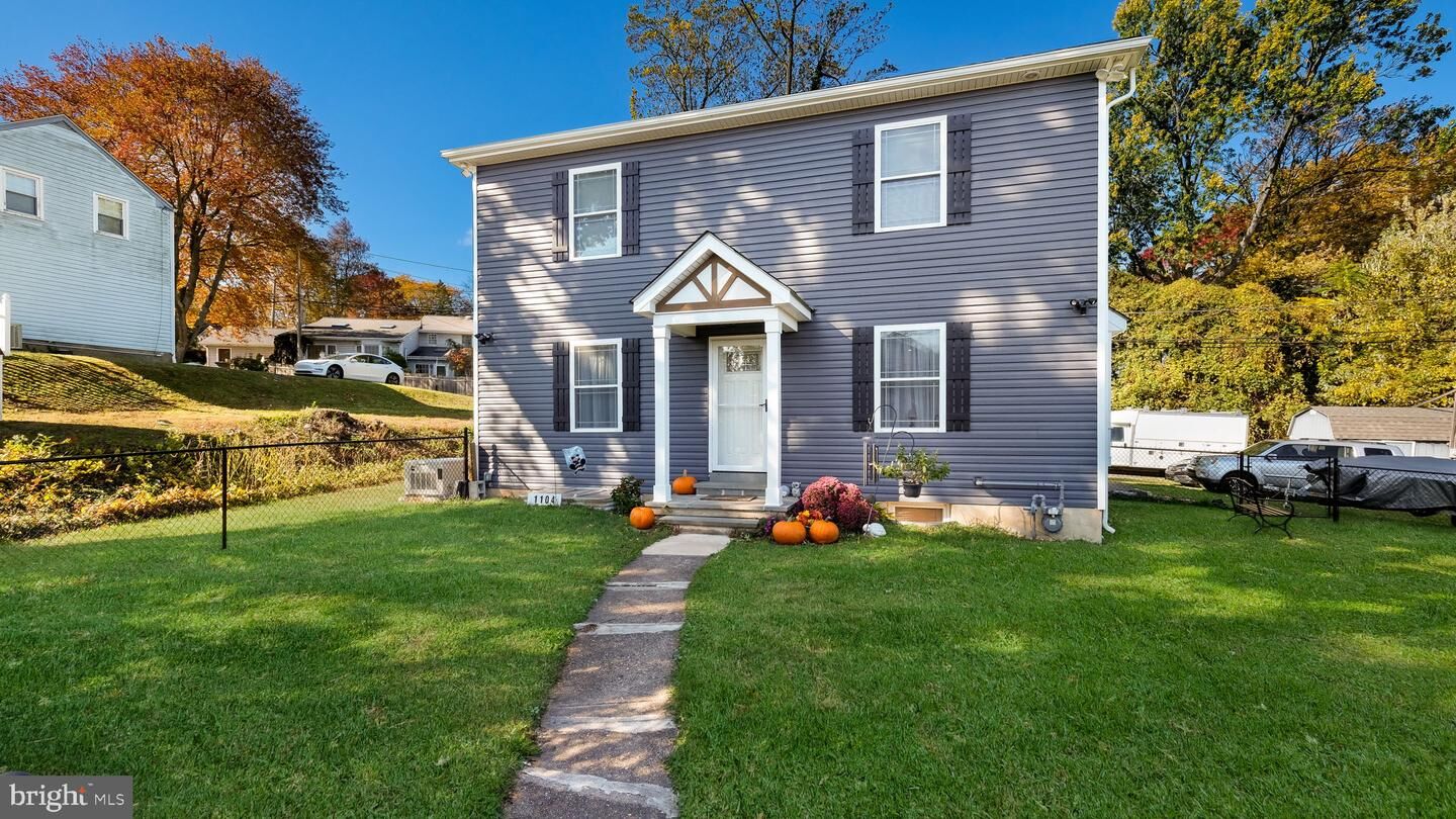 Property Photo:  1104 N York Road  PA 19090