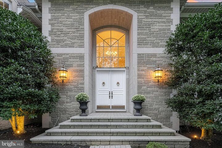 Property Photo:  610 Carrington Court  PA 17036