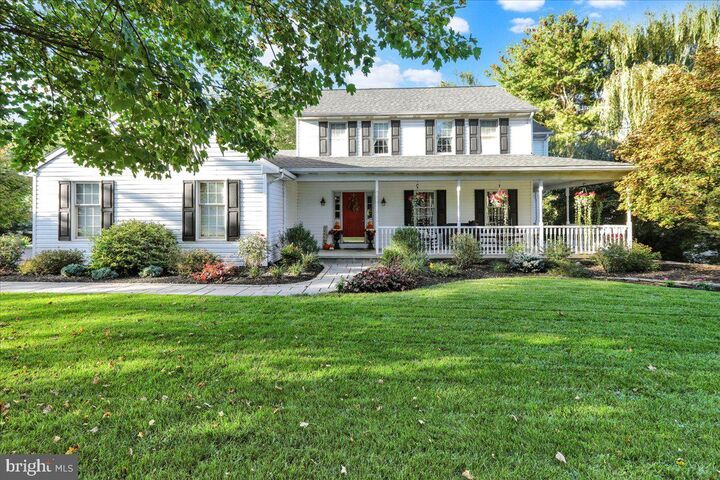 Property Photo:  1016 Keystone Drive  PA 17603 