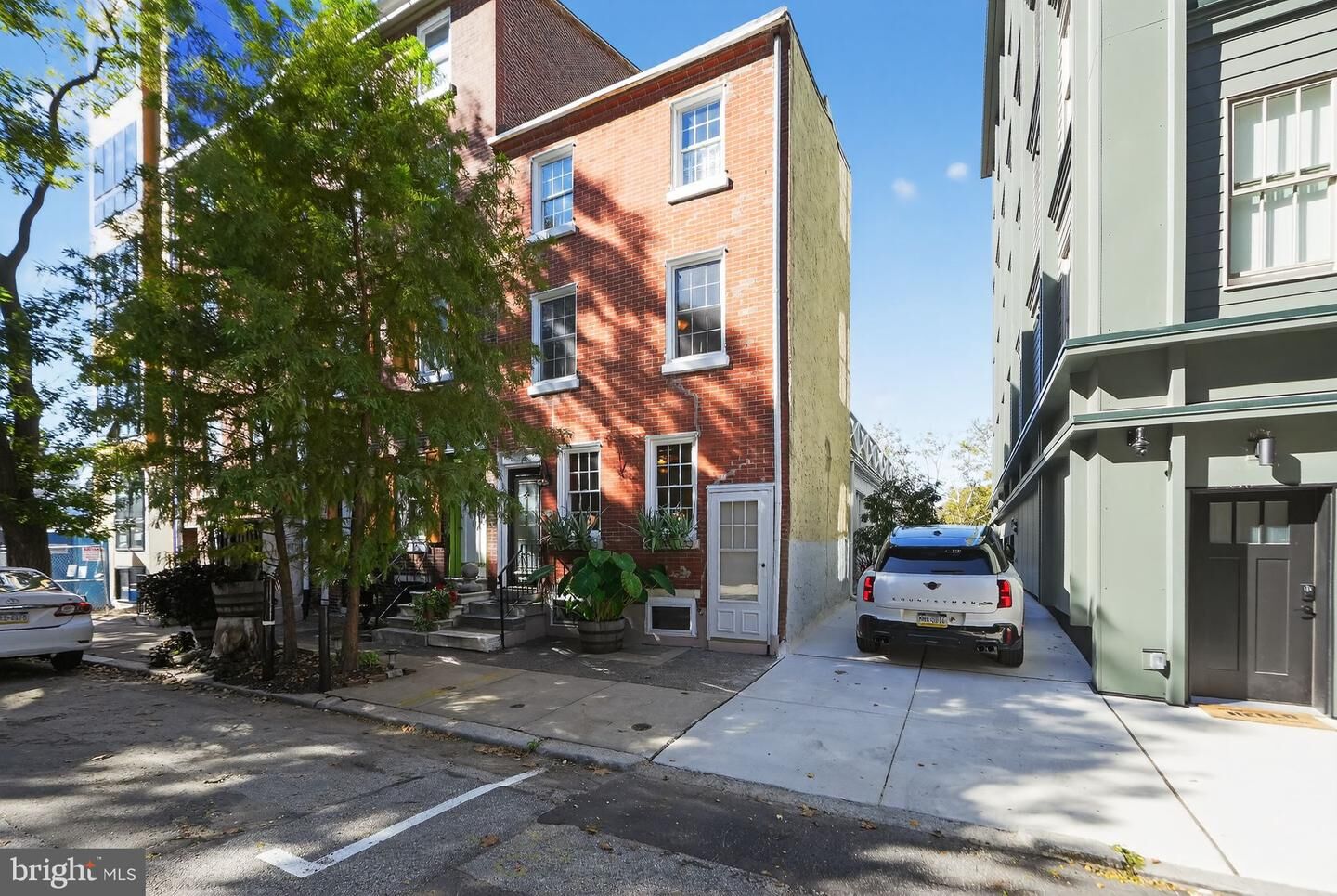 Property Photo: 254 N Lawrence Street PA 19106
