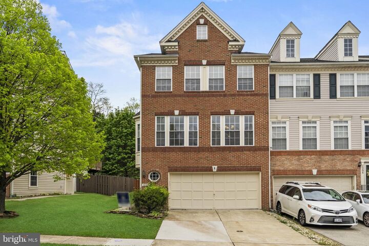 Property Photo: 1208 NE Cambria Terrace NE VA 20176