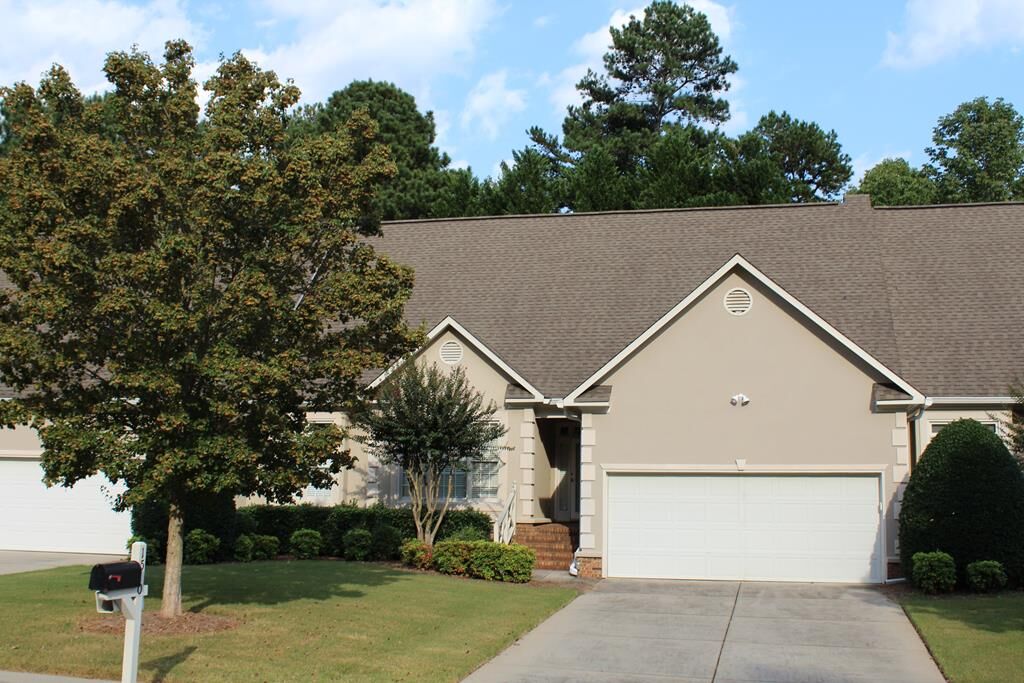 Property Photo: 1510 Thornebrooke Circle GA 30720