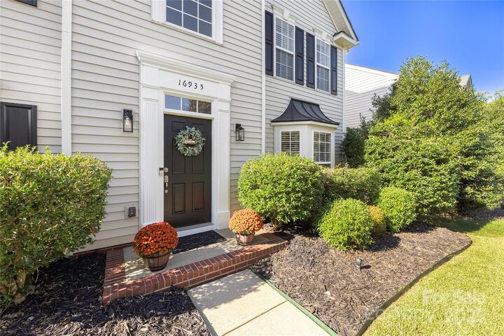 Property Photo:  16935 Hugh Torance Parkway  NC 28078