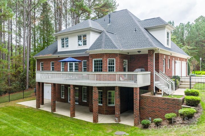 Property Photo: 104 Blackhawk Ridge Court NC 28630