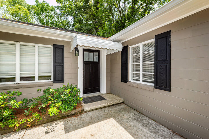 Property Photo: 1315 S Sherwood Drive SC 29407