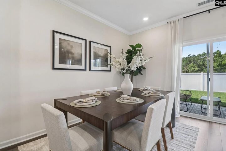 Property Photo:  2007 Armada  SC 29229 