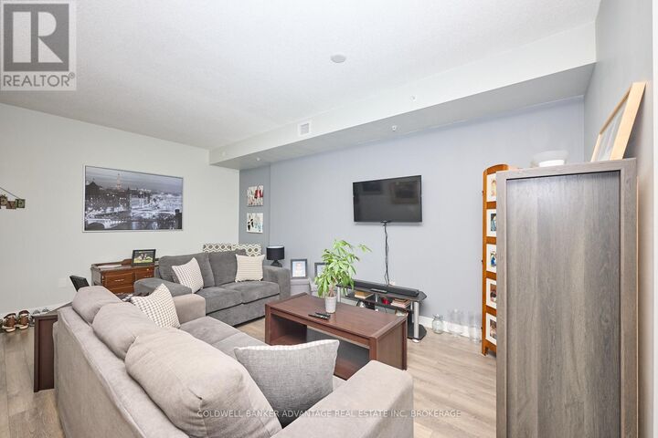 Property Photo:  550 North Service Road 610  ON L3M 0H9 