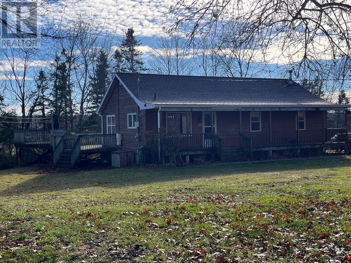 Property Photo:  33 Kirk Road  NS B0N 1C0 