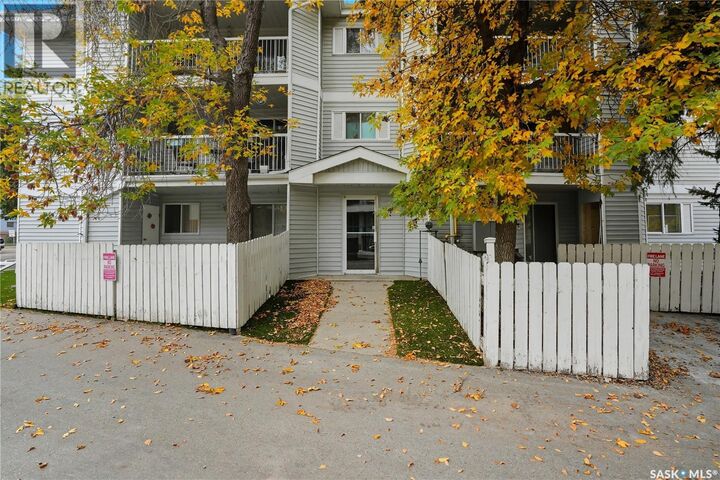 Property Photo: 107 309B Cree Crescent SK S7K 7Y3