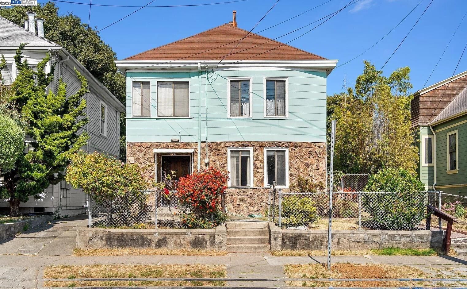Property Photo: 2413 7th St CA 94710