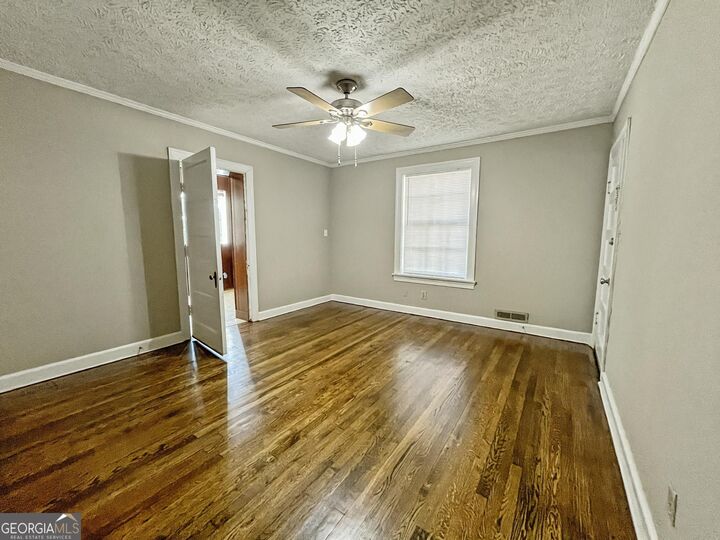 Property Photo:  111 E Screven Street 1  GA 31061