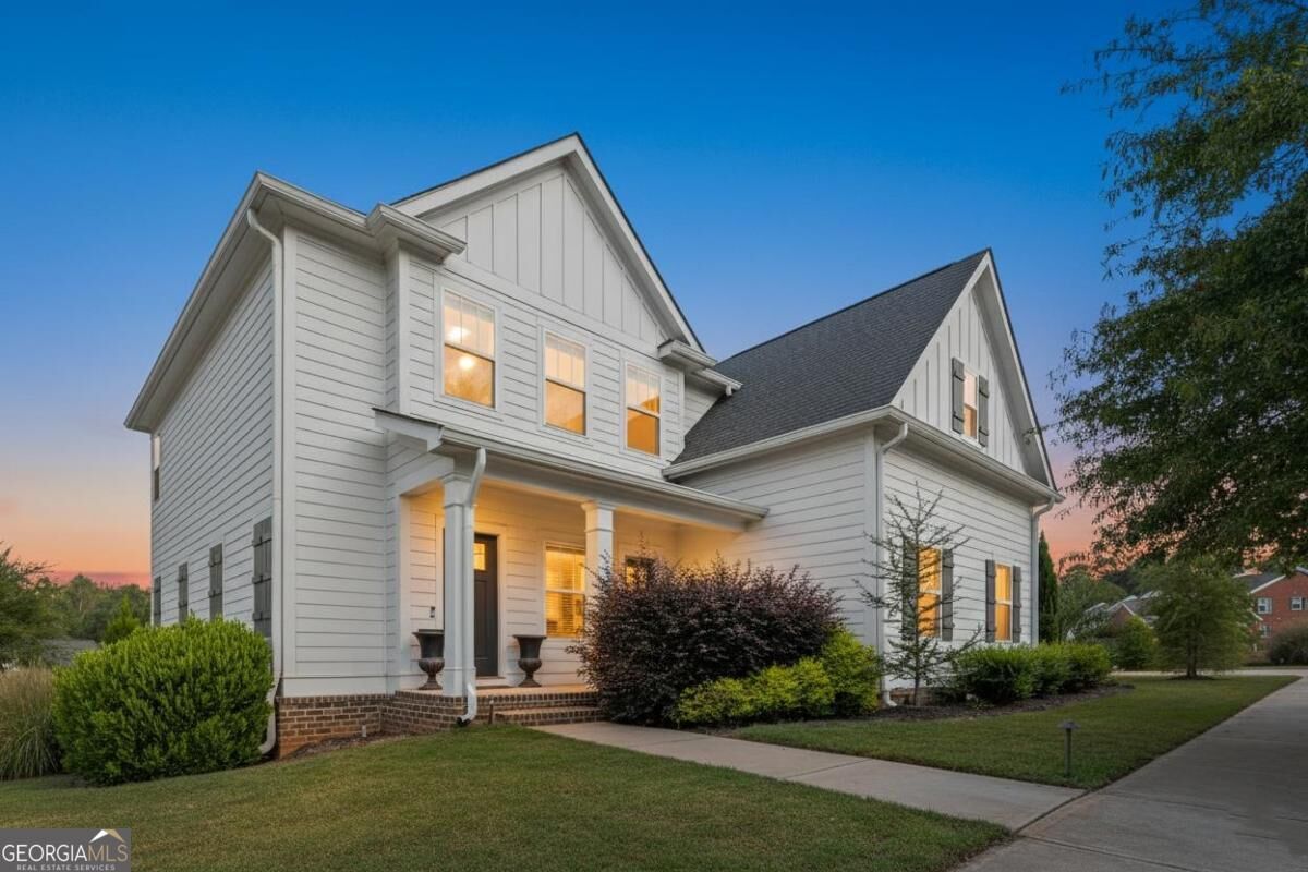 Property Photo:  1380 Carriage Ridge Drive  GA 30642 