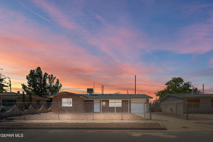 Property Photo:  215 Maravilla Drive  TX 79907 
