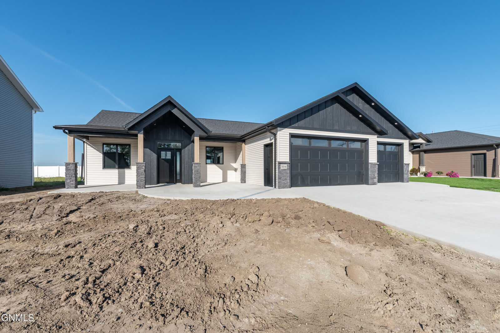 Property Photo: 504 Mehrer Drive ND 58504
