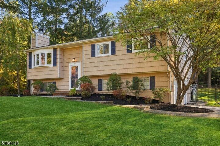 1 Pamela Dr  Randolph Twp. NJ 07869 photo
