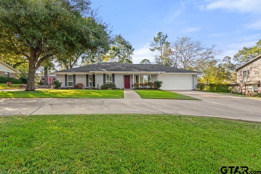 Property Photo:  222 Canyon Drive  TX 75771 