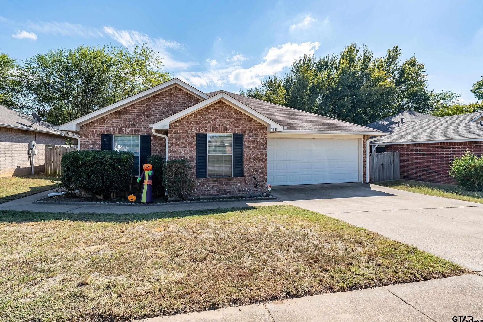 Property Photo: 1141 Woodlands Park Dr TX 75771