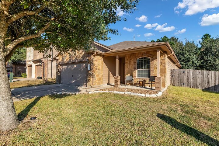 Property Photo:  11428 W Woodmark  TX 77304