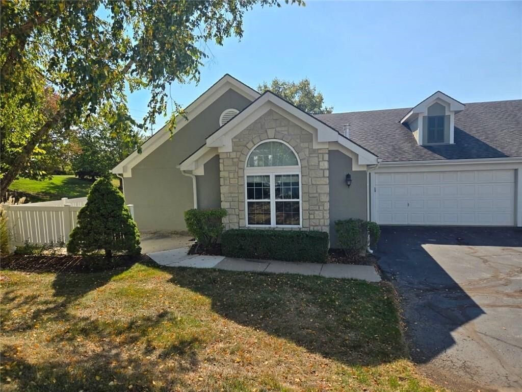 Property Photo:  23136 W 71st Terrace  KS 66227