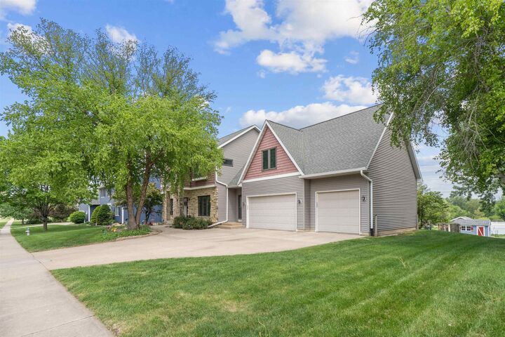 Property Photo: 3413 Pheasant Drive IA 50613