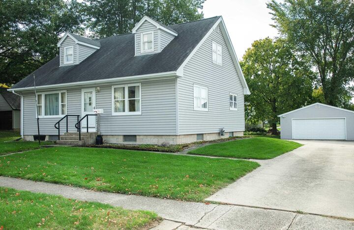 145 E Franklin Street  Denver IA 50622 photo