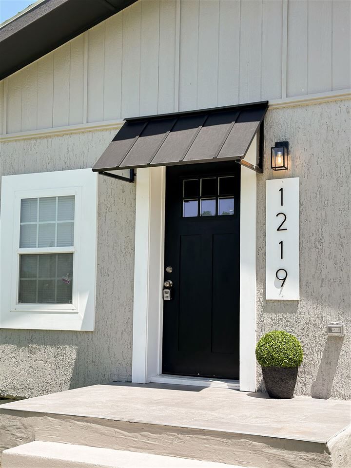 Property Photo:  1219 NW Williams Ave  OK 73507 