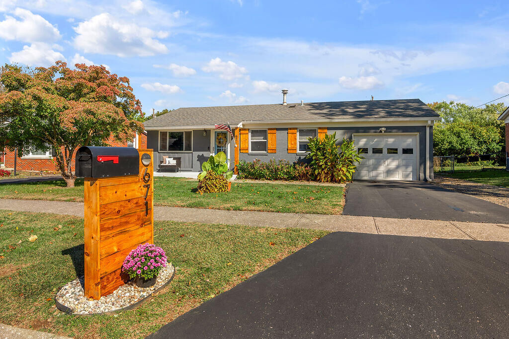 Property Photo:  671 Halifax Drive  KY 40503 