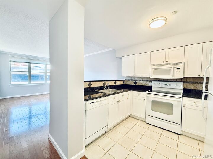 Property Photo:  300 Mamaroneck Avenue 617  NY 10605