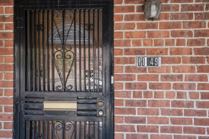 Property Photo: 1149 East 219th Street NY 10469