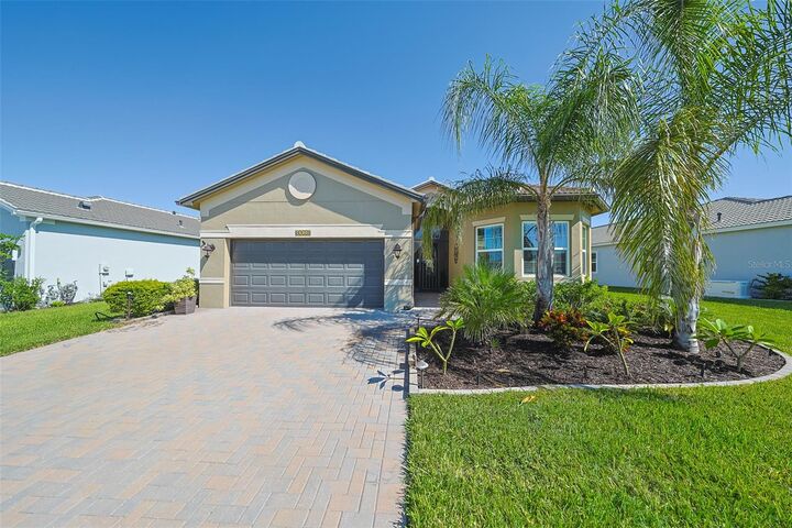 Property Photo: 4920 Sevilla Shores Drive FL 33598