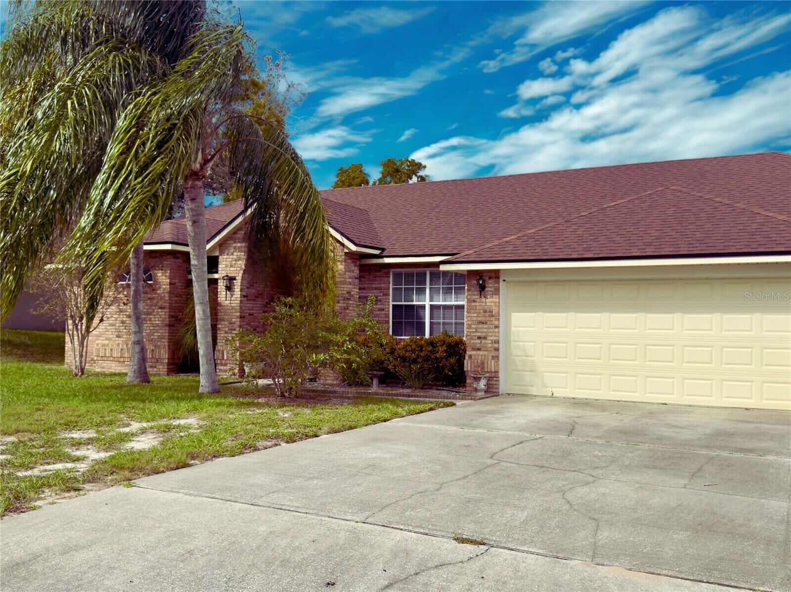 Property Photo:  2840 Ascot Lane  FL 32738 