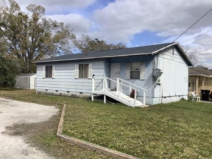 Property Photo: 4079 Booker Street FL 32811