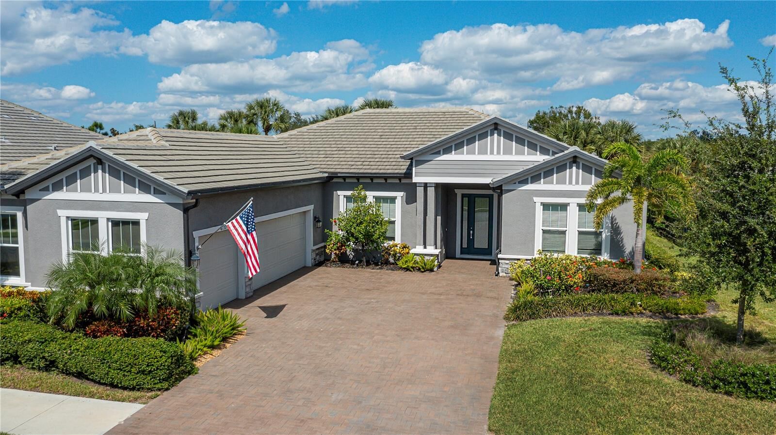 Property Photo: 6137 Lungo Lago Drive FL 34241