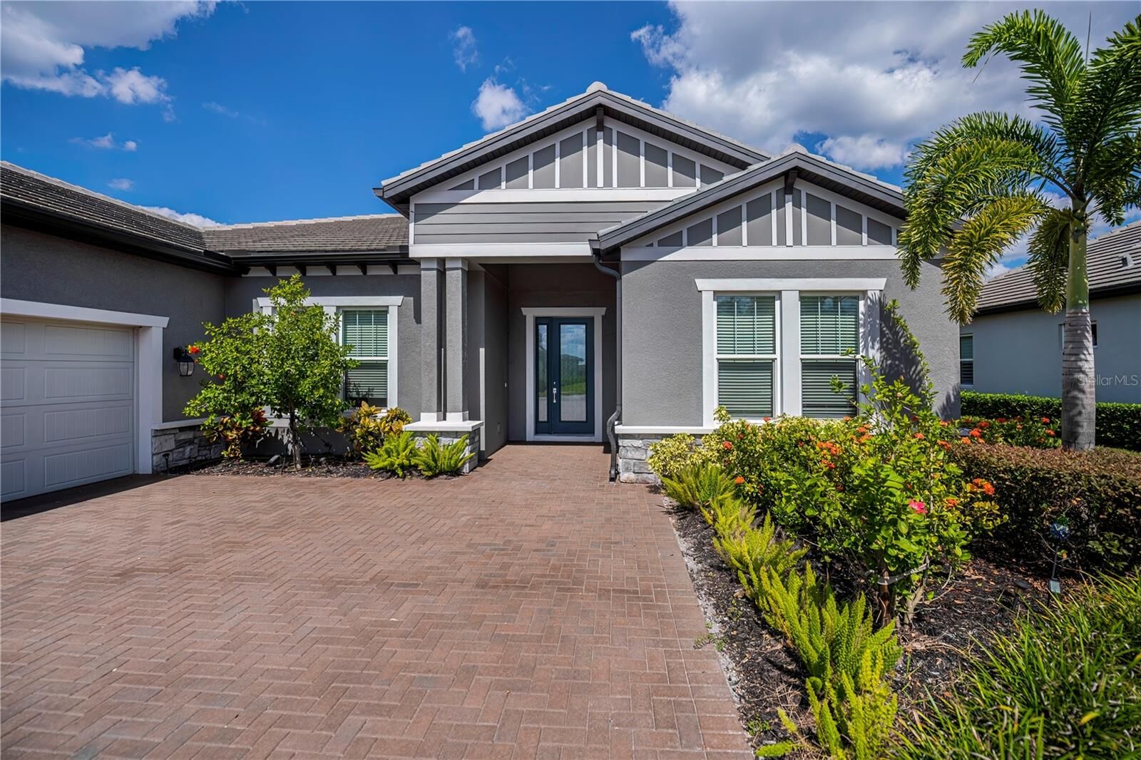 Property Photo:  6137 Lungo Lago Drive  FL 34241 