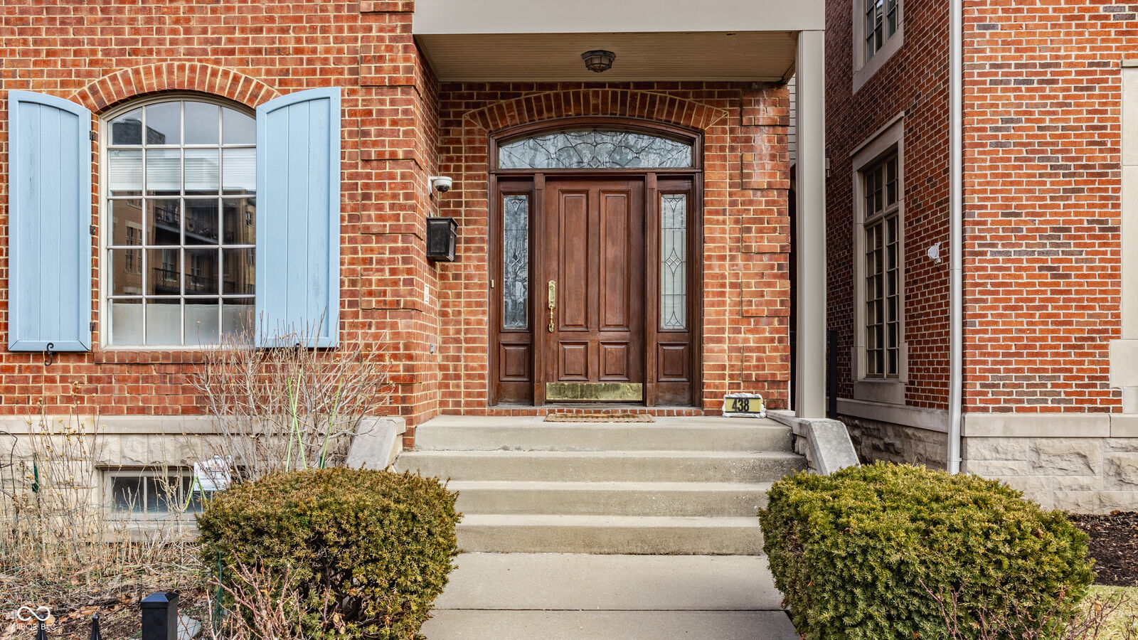 Property Photo: 438 E Vermont Street IN 46202