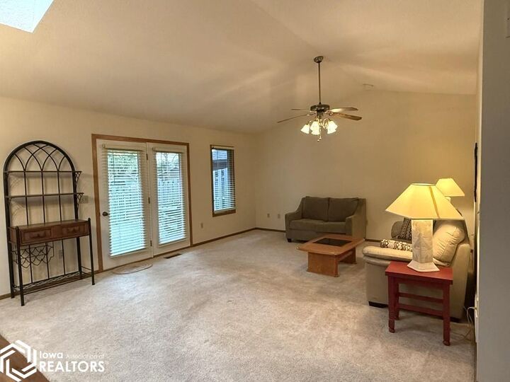 Property Photo:  380 S Yorktown Pike 21  IA 50401