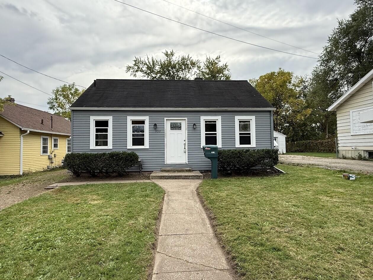 Property Photo:  932 Sheridan Drive  MI 49001
