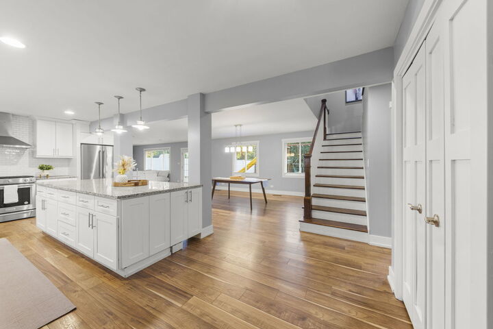 Property Photo:  314 Brookside Circle  IL 60187