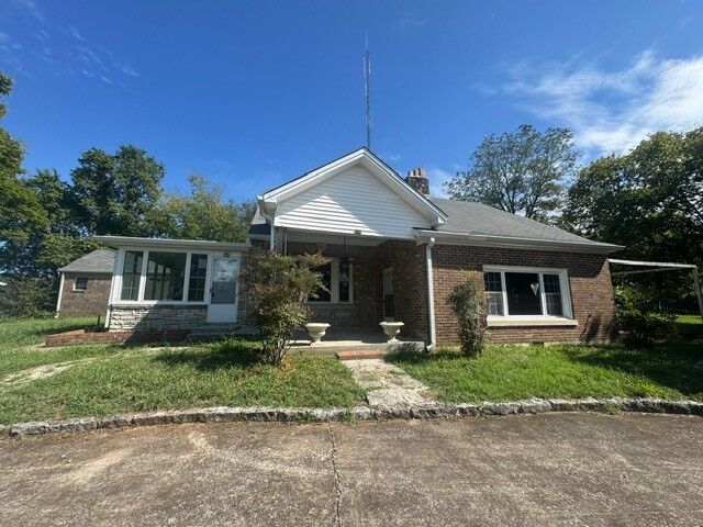 Property Photo:  600 Cherokee Ave  TN 37334