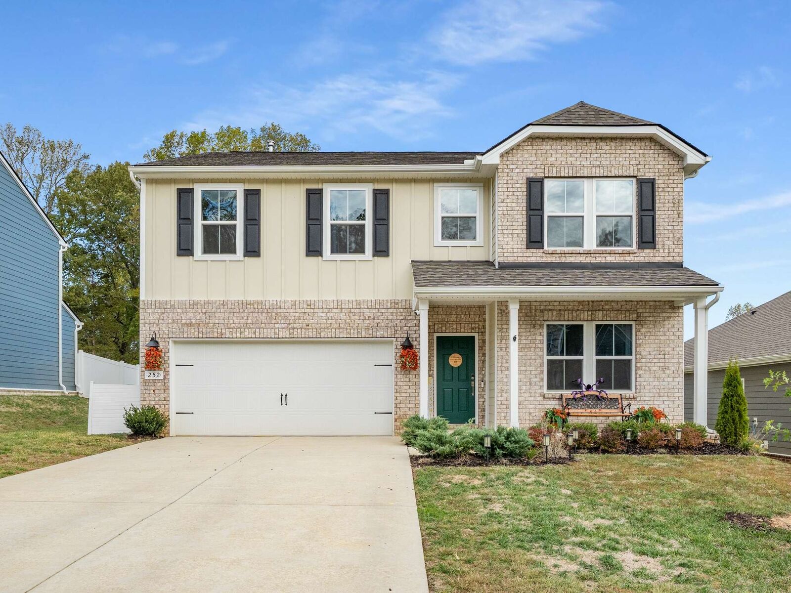 Property Photo:  252 Brook Ave  TN 37188