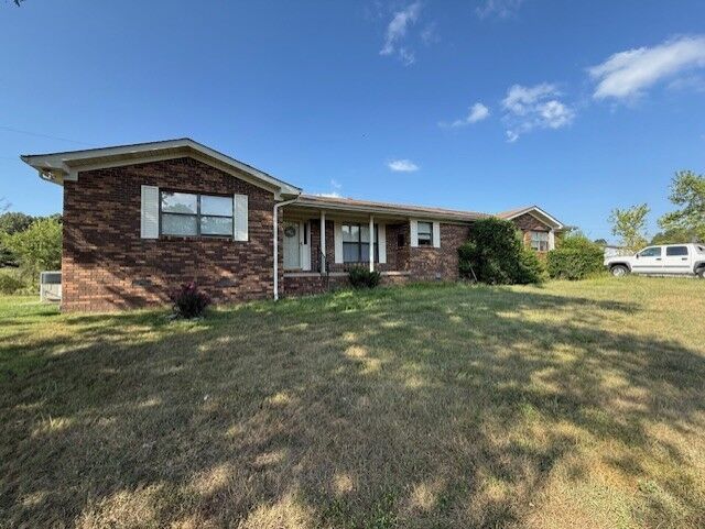 Property Photo: 779 Oakdale Rd TN 37186